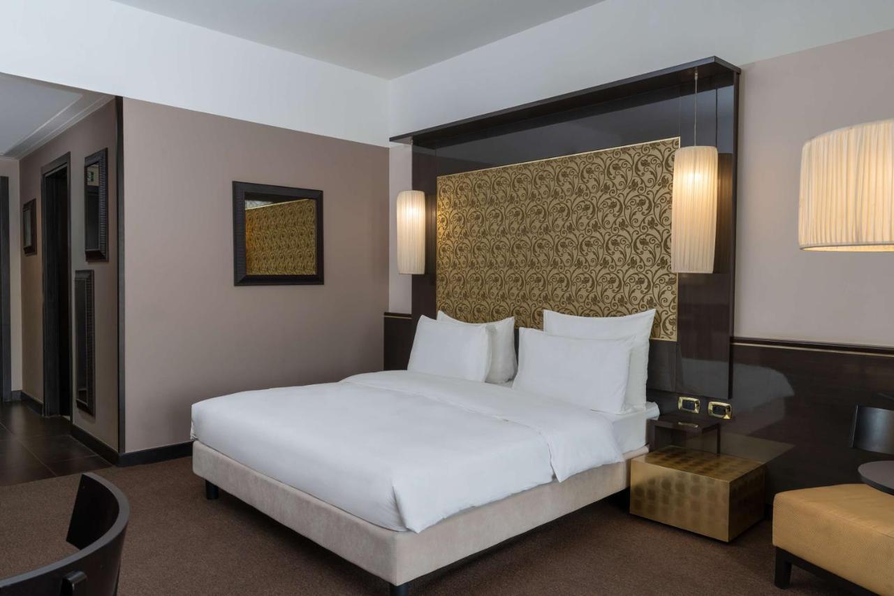 Radisson Blu Hotel NʼDjamena エクステリア 写真