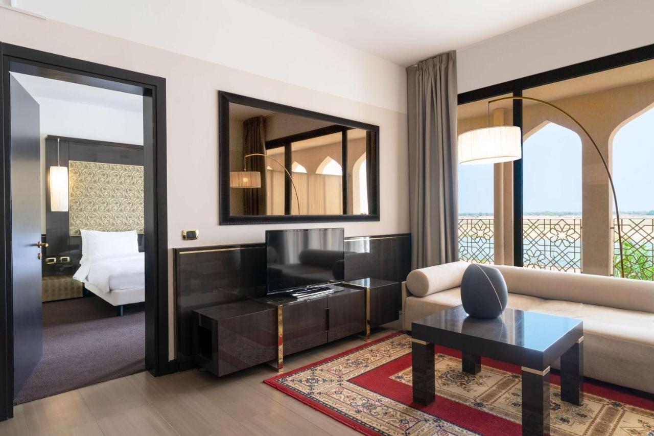 Radisson Blu Hotel NʼDjamena エクステリア 写真