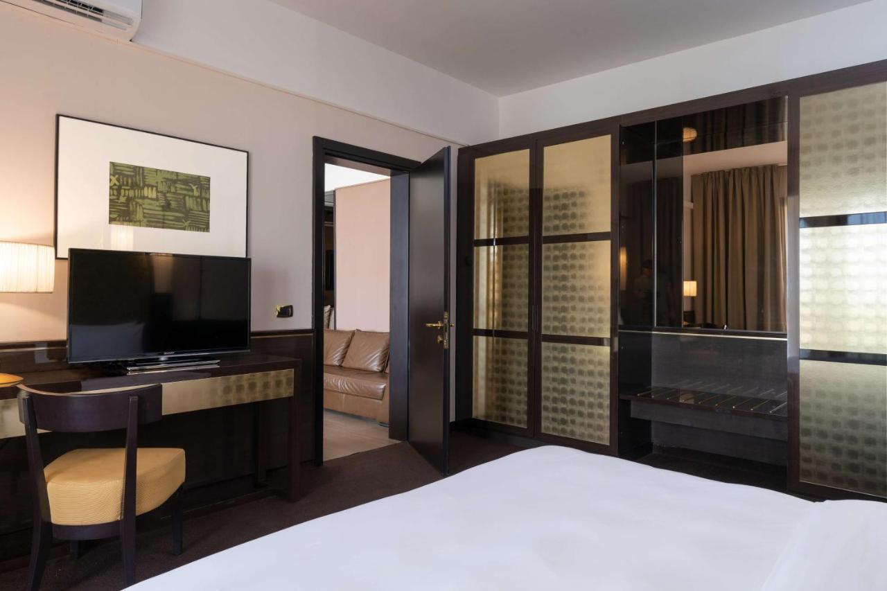 Radisson Blu Hotel NʼDjamena エクステリア 写真