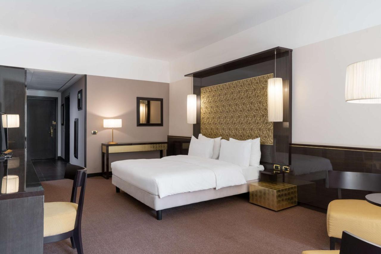 Radisson Blu Hotel NʼDjamena エクステリア 写真