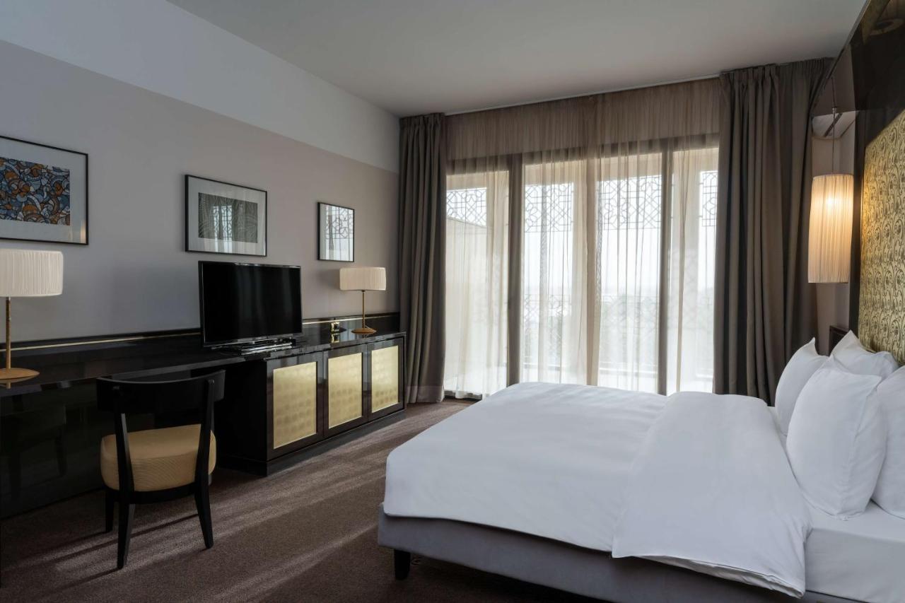Radisson Blu Hotel NʼDjamena エクステリア 写真
