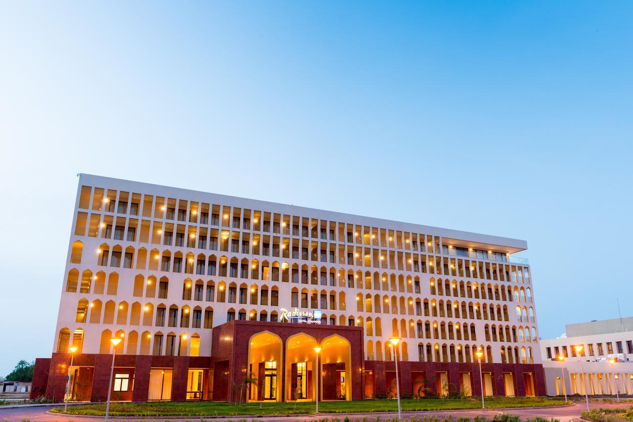 Radisson Blu Hotel NʼDjamena エクステリア 写真