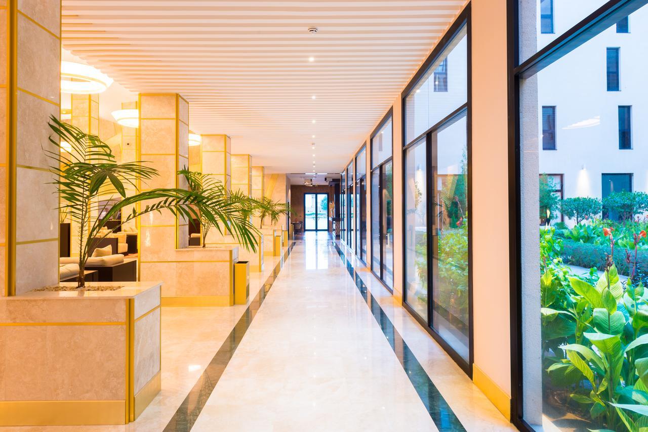 Radisson Blu Hotel NʼDjamena エクステリア 写真