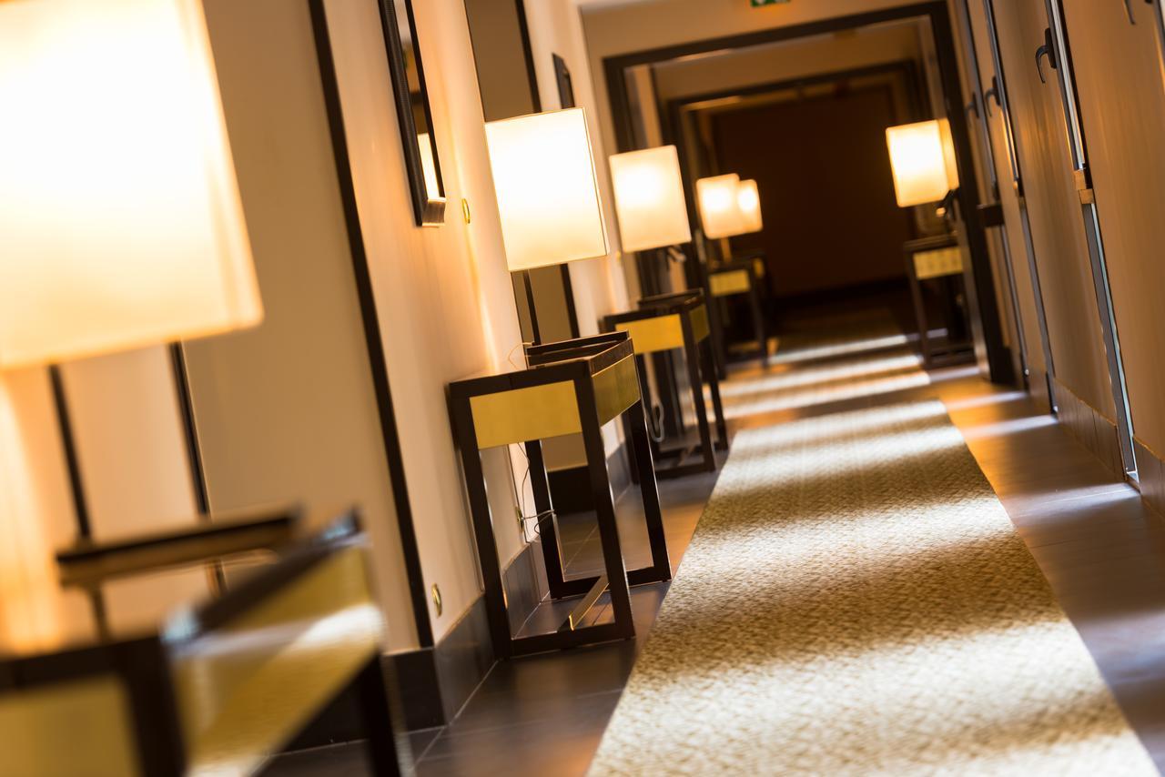 Radisson Blu Hotel NʼDjamena エクステリア 写真