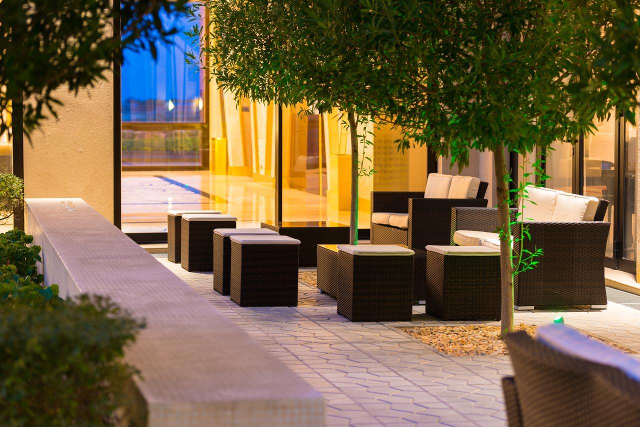 Radisson Blu Hotel NʼDjamena エクステリア 写真