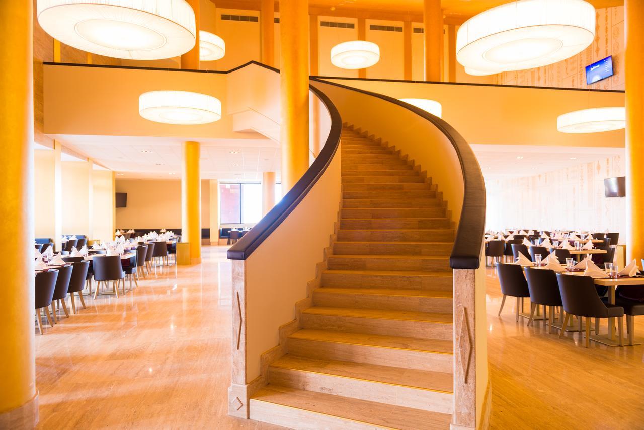 Radisson Blu Hotel NʼDjamena エクステリア 写真